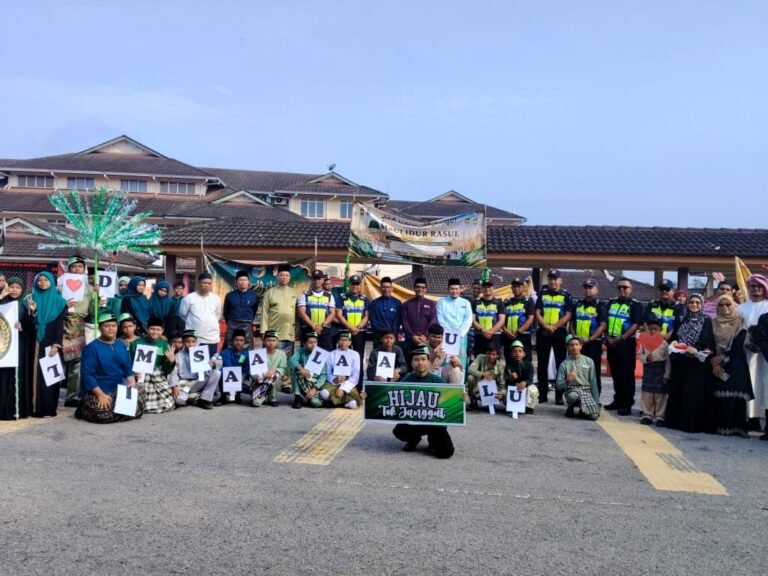 Pengurusan Semmuja dan SKMJ bergambar kenangan